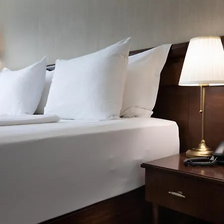 & Hotel 4*